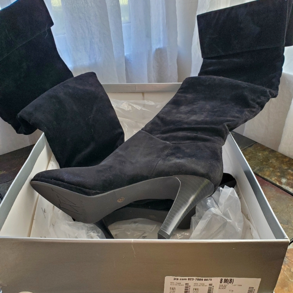 Blk 8 Thigh High Boots